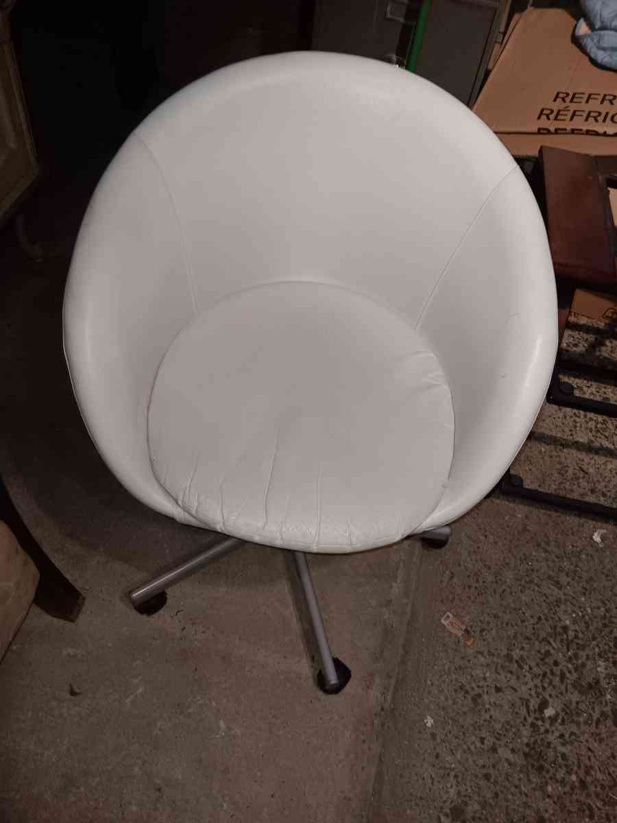 yardsale fri 1027 sat1028 and sun1029  misc everything - Wallingford, Pennsylvania - FleaMarketBay