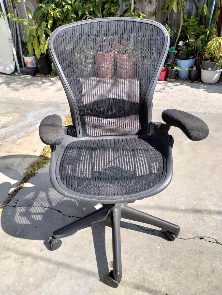 Herman Miller office chair used  good condition - Huntington Park, California