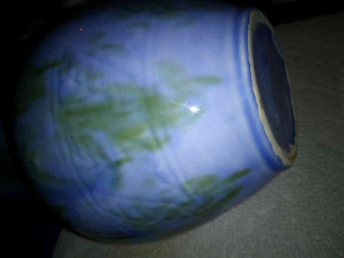 Stangle Pottery vase - Pawtucket, Rhode Island - FleaMarketBay