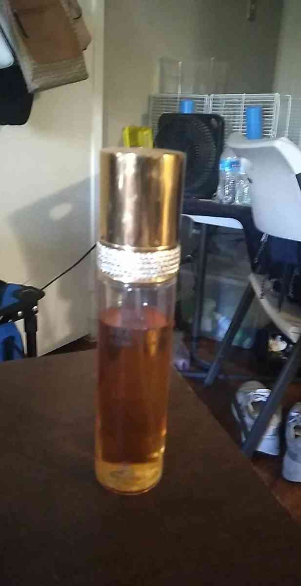 women perfume - Imperial Beach, California