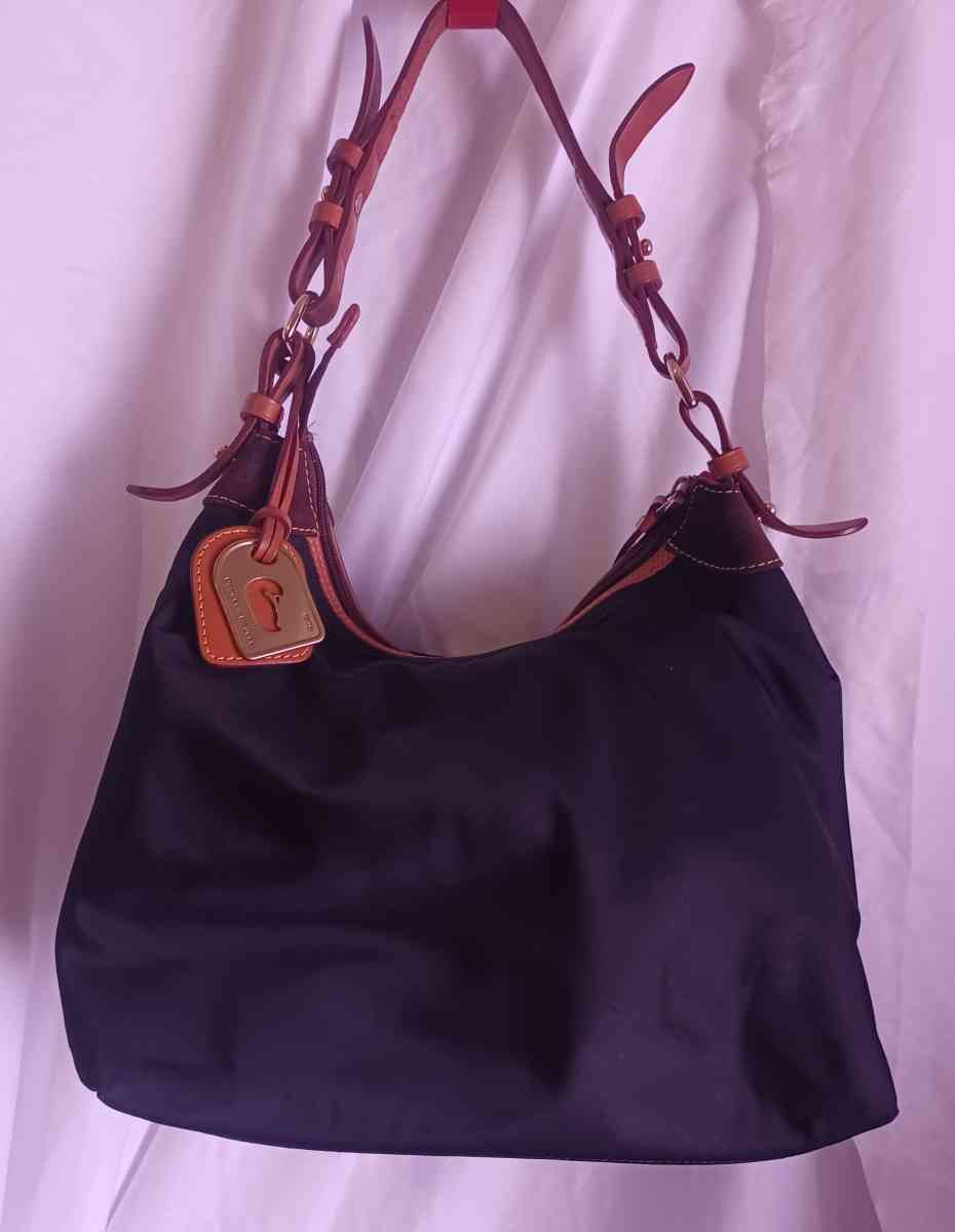 purses - Oxford, Mississippi - FleaMarketBay