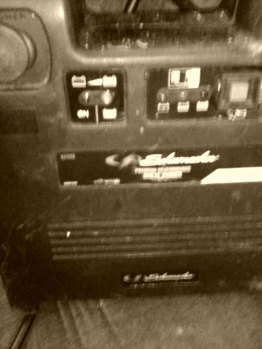 Schumacher 1100 jump starter box - Auburn, Washington