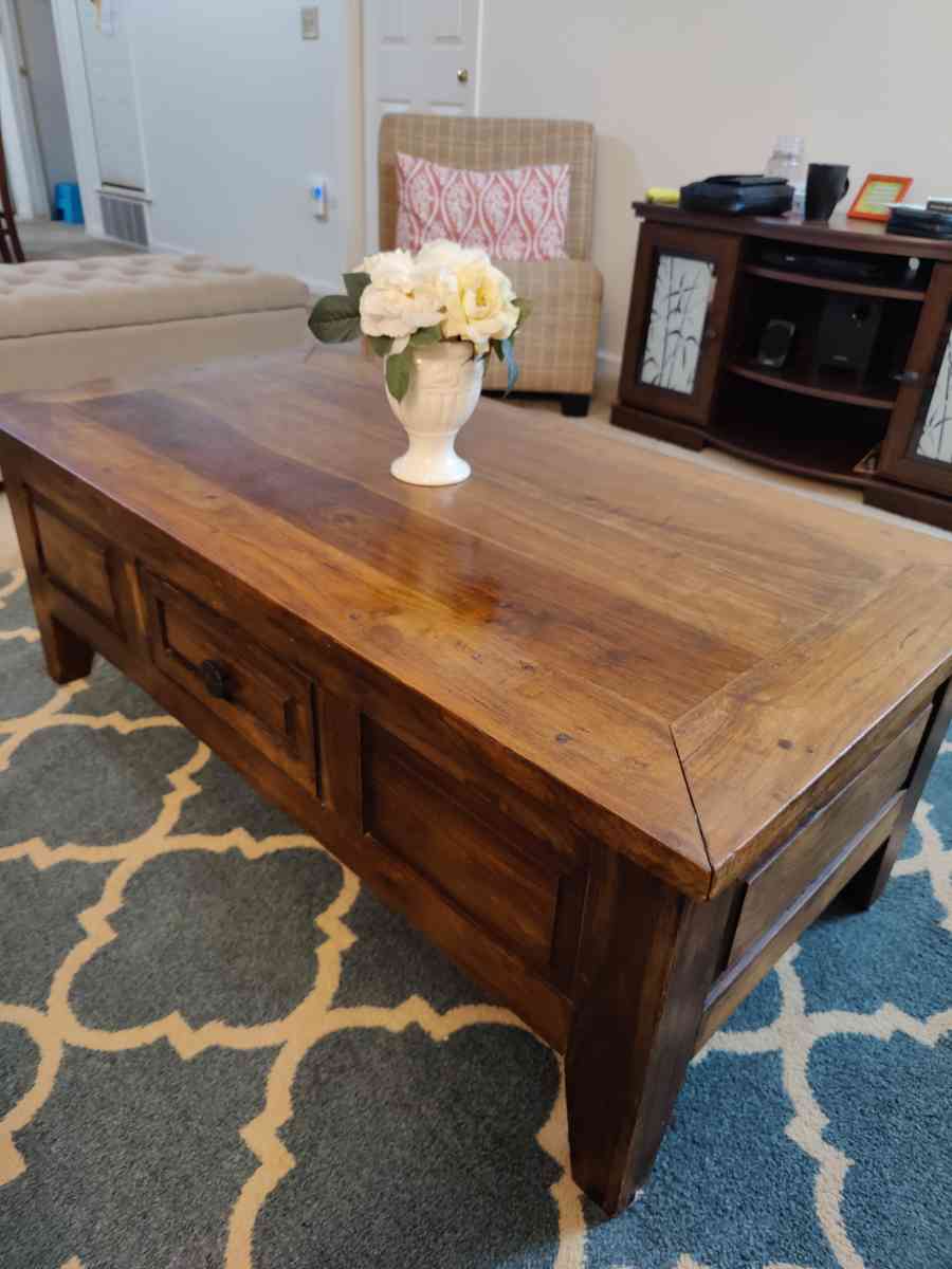 Tea Table - Perrysburg, Ohio - FleaMarketBay