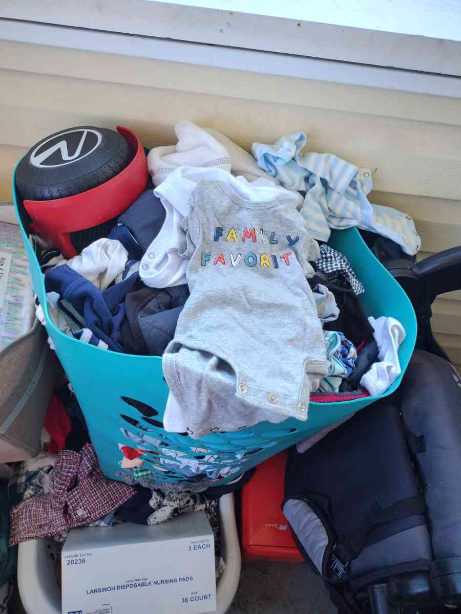 stroller jogging type baby boy clothes - Santa Rosa, California - FleaMarketBay