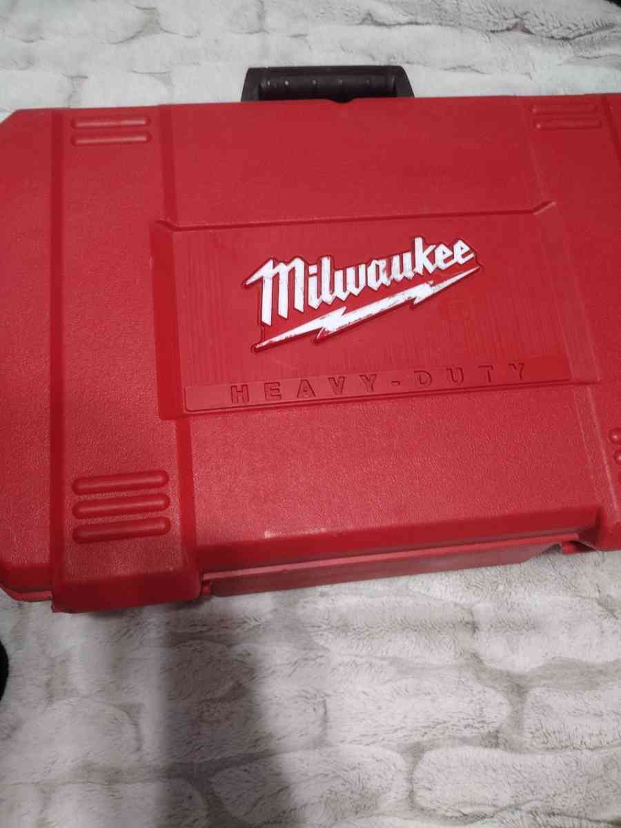 Milwaukee M12 Force Logic copper press - Arnold, Missouri - FleaMarketBay