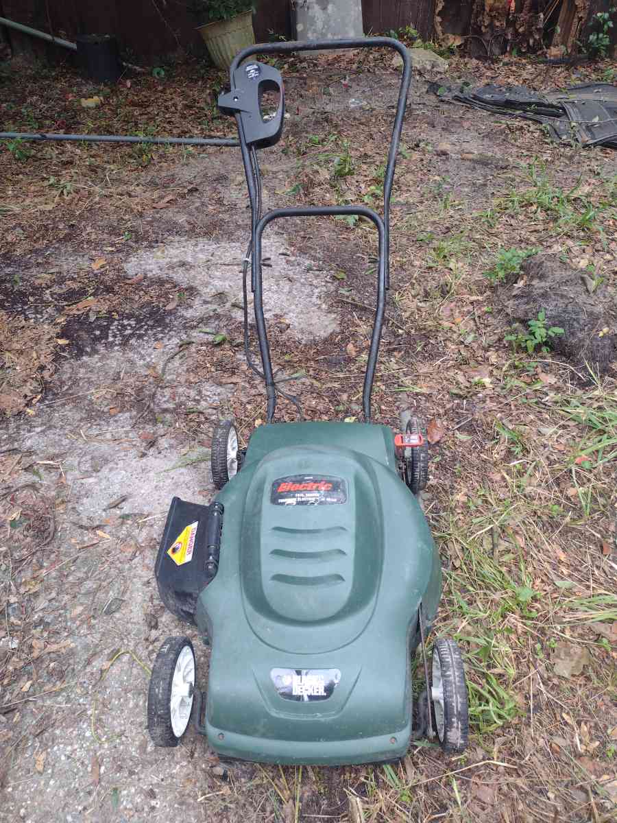 Electric Lawn Mower - Middleburg, Florida