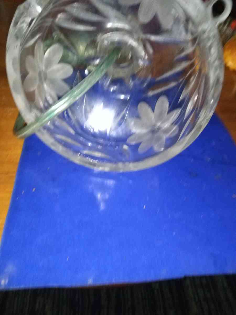 Victorian cut glass lamp - Pawtucket, Rhode Island - FleaMarketBay