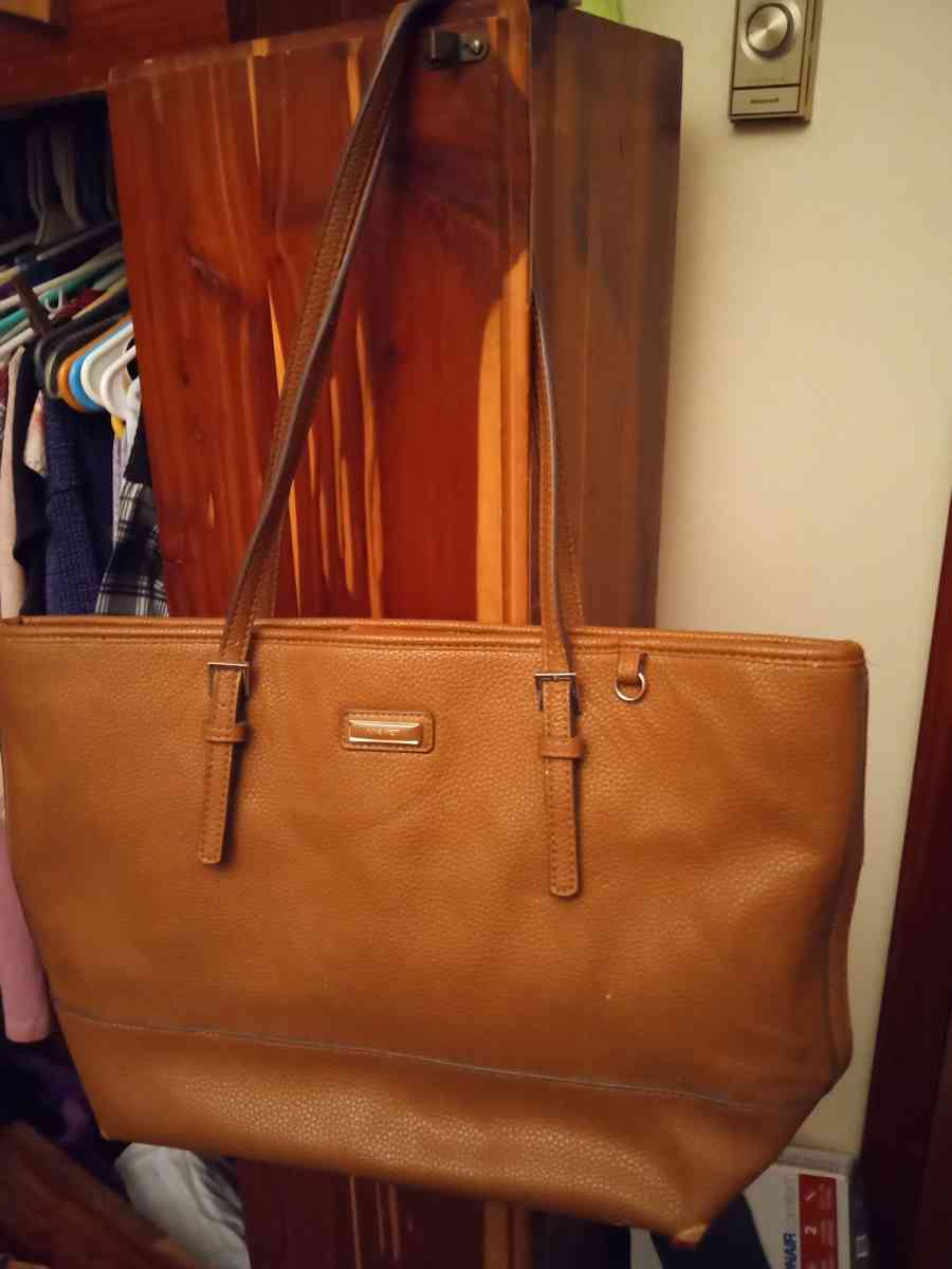 pocketbooks - Vinton, Virginia