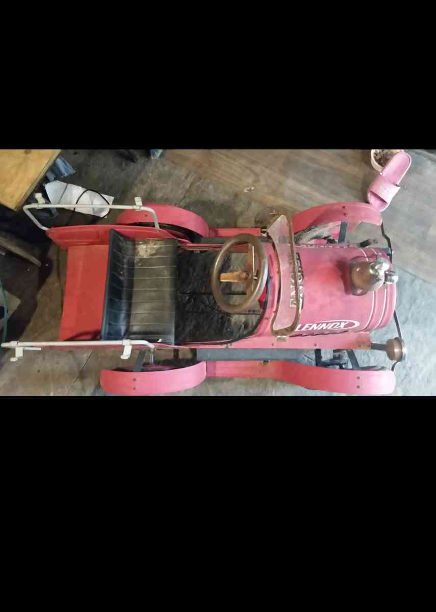 antique fire truck - New Caney, Texas - FleaMarketBay