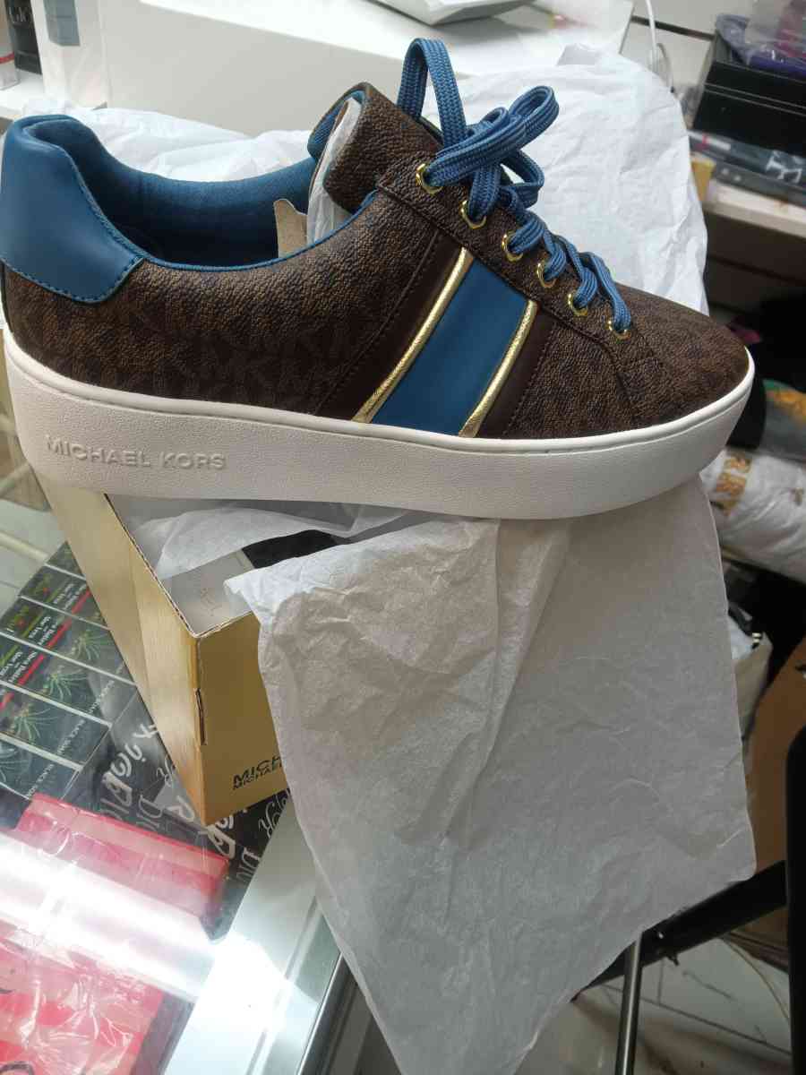 mk shoes - Norfolk, Virginia - FleaMarketBay