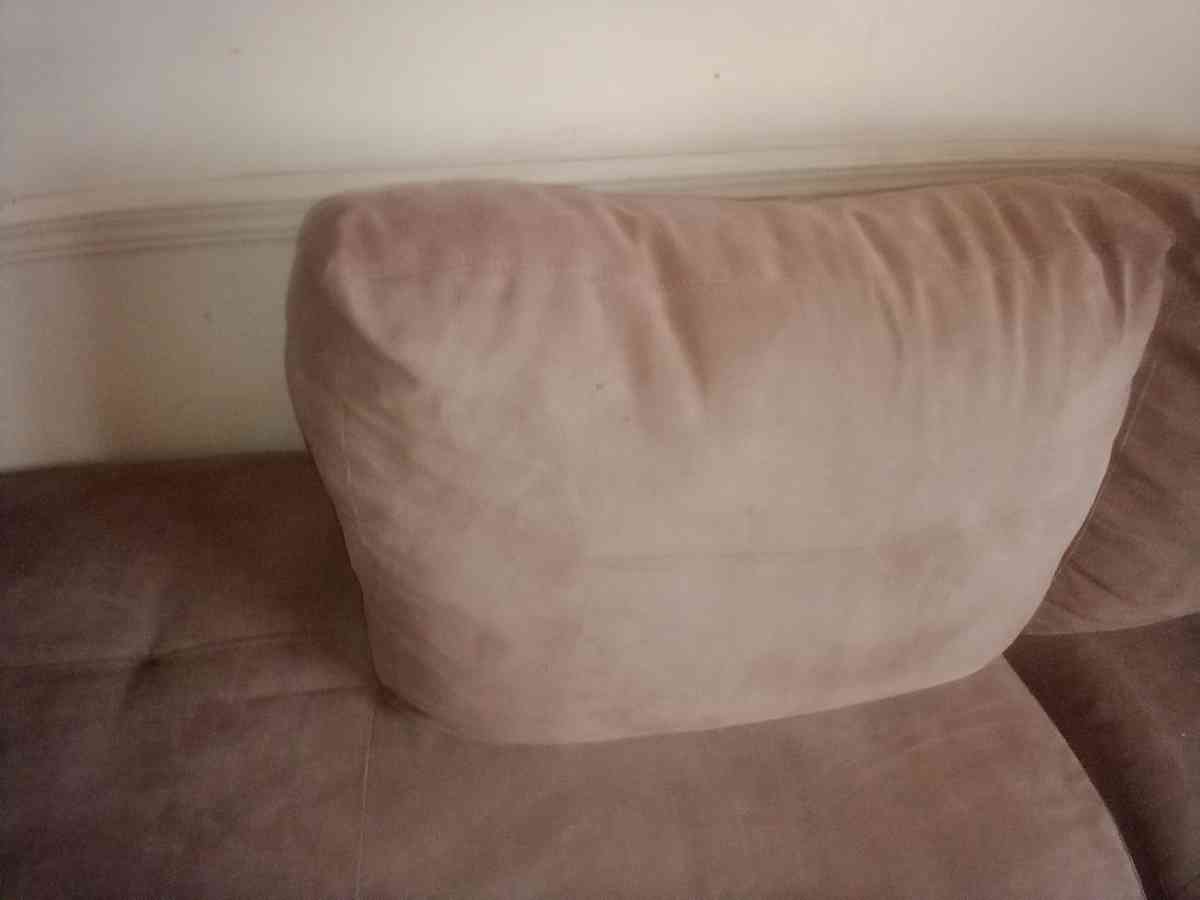 used sectional couch fair condition - Otterbein, Indiana - FleaMarketBay
