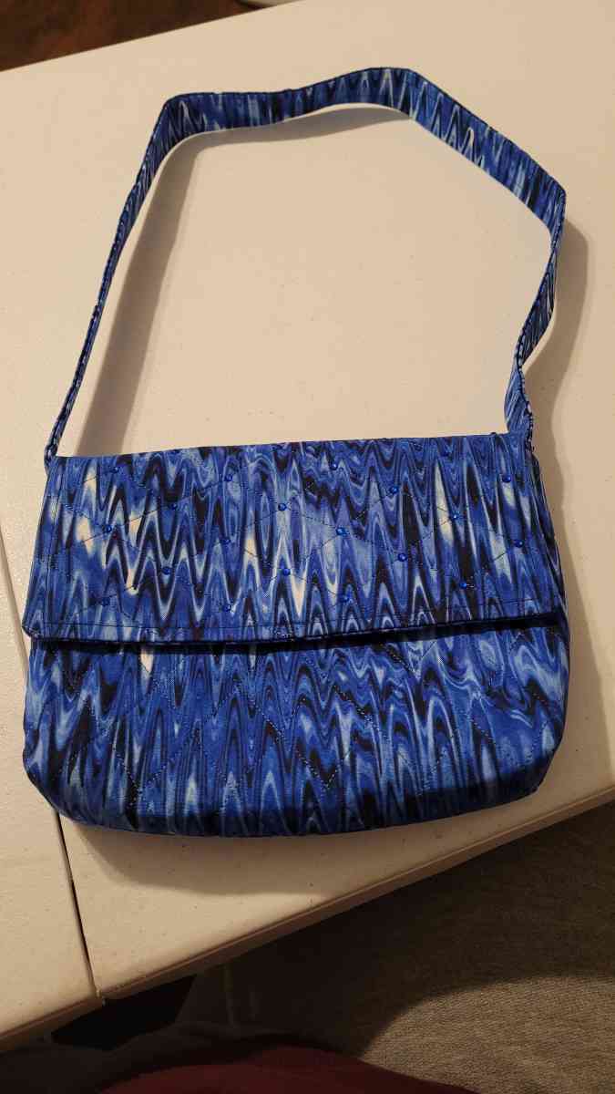 Handmade Purses Snap Closure Inside Linen and Pocket - Jeffersonville, Indiana - FleaMarketBay