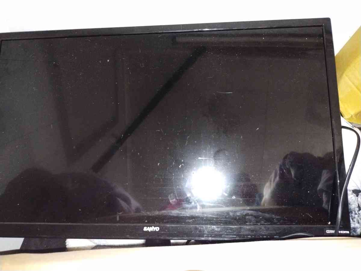 Sanyo 44 Smart Tv - Newaygo, Michigan - FleaMarketBay