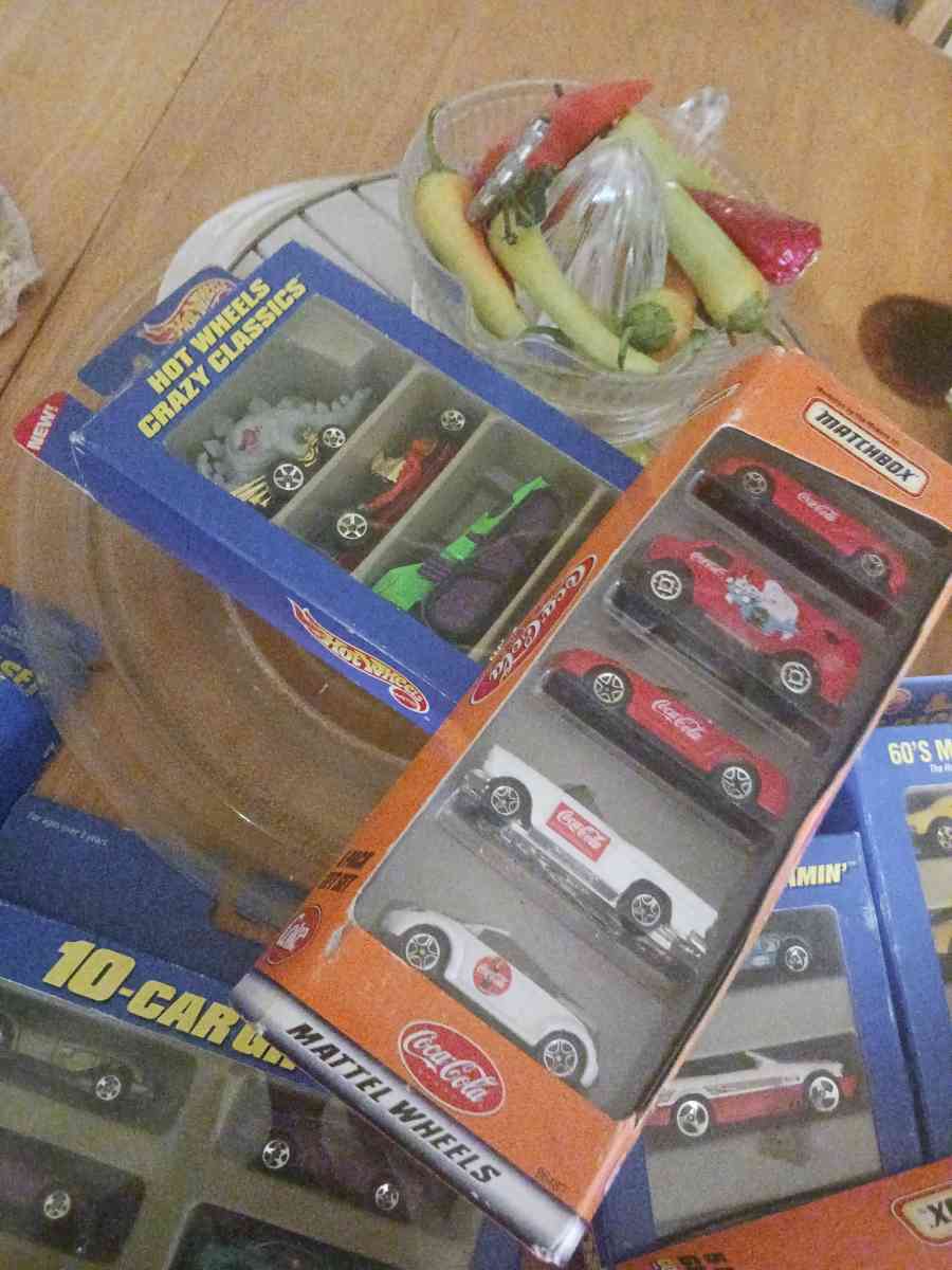 hot wheel collection - Mc Crory, Arkansas - FleaMarketBay