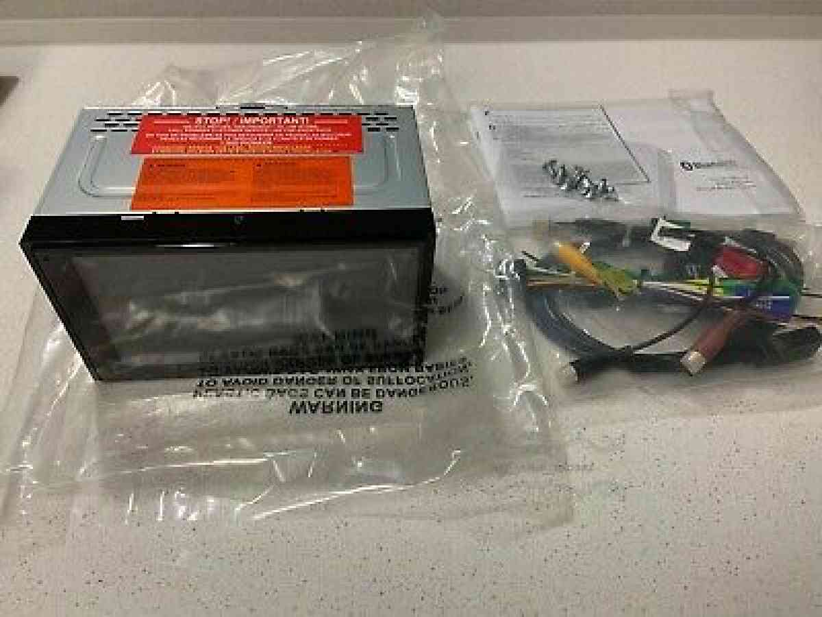 brand new Pioneer touch screen radio with Apple car play and - Daytona Beach, Florida - FleaMarketBay