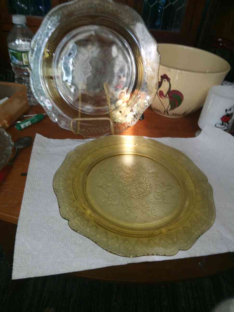 2 Patrician Spoke dinner plates - Pawtucket, Rhode Island