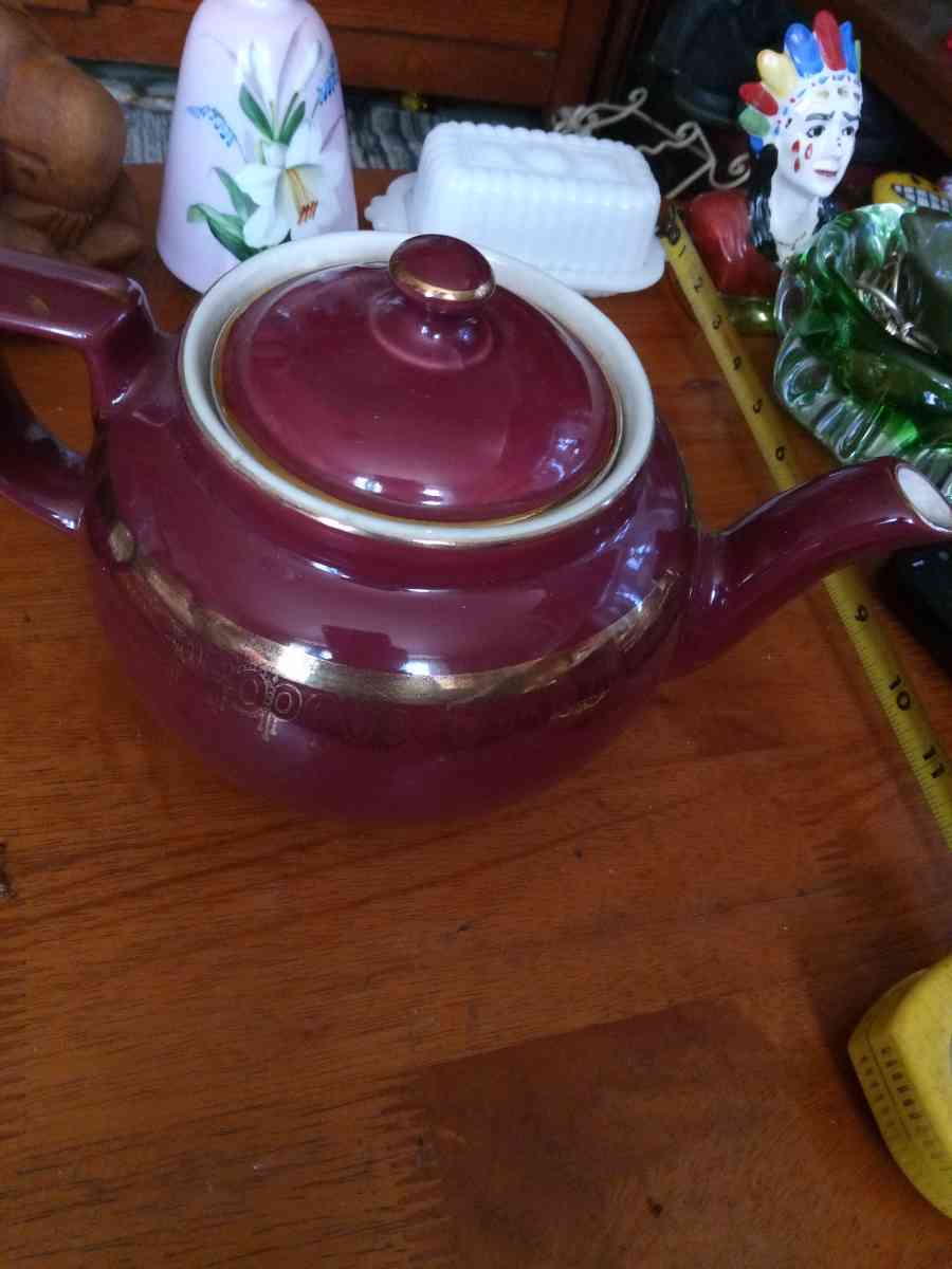 Hall Teapot - Pawtucket, Rhode Island