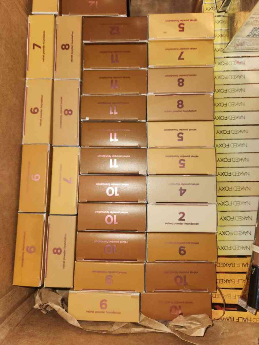 make  Up - Allenhurst, Georgia - FleaMarketBay