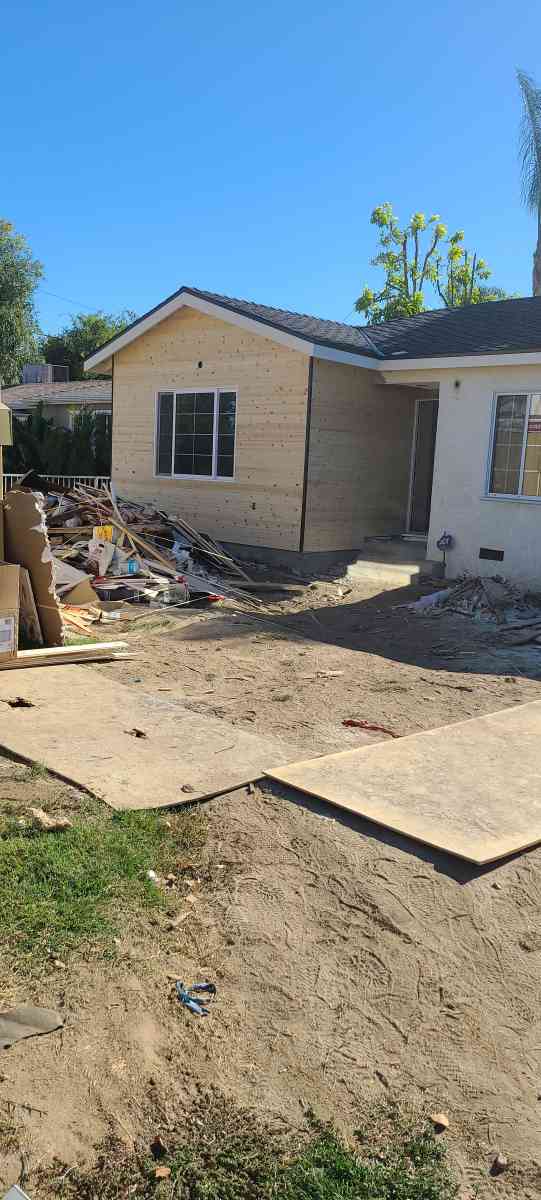 contrusion - Adelanto, California - FleaMarketBay