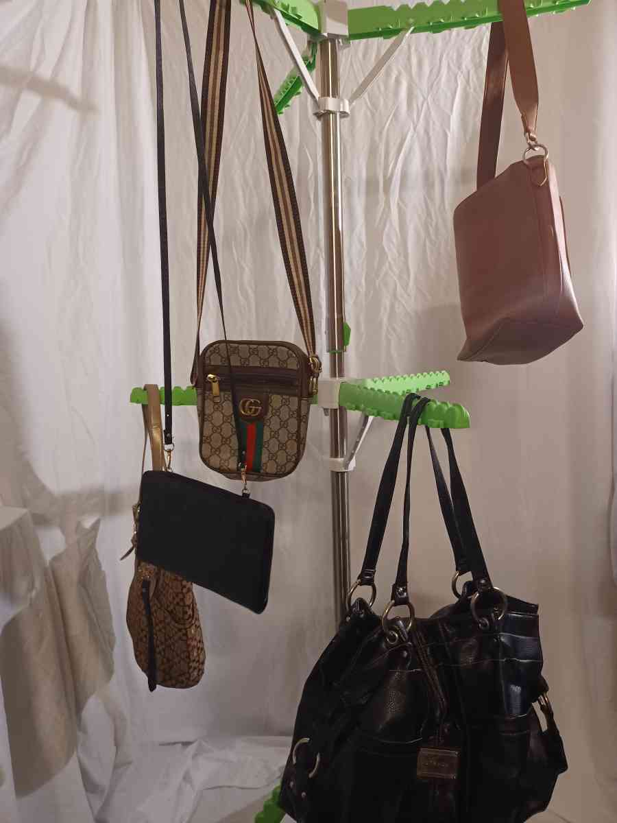 purses - Oxford, Mississippi - FleaMarketBay