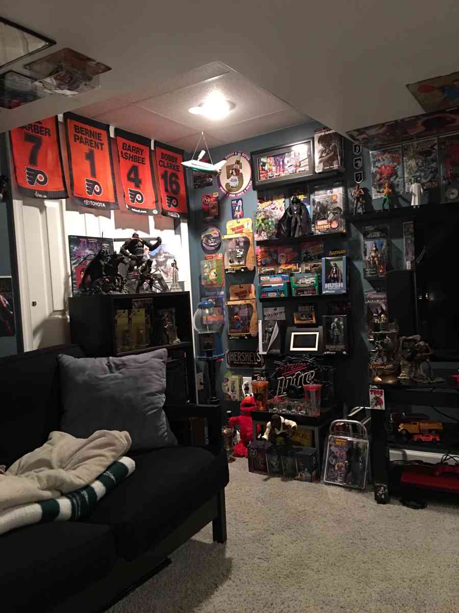 collectibles - Philadelphia, Pennsylvania - FleaMarketBay