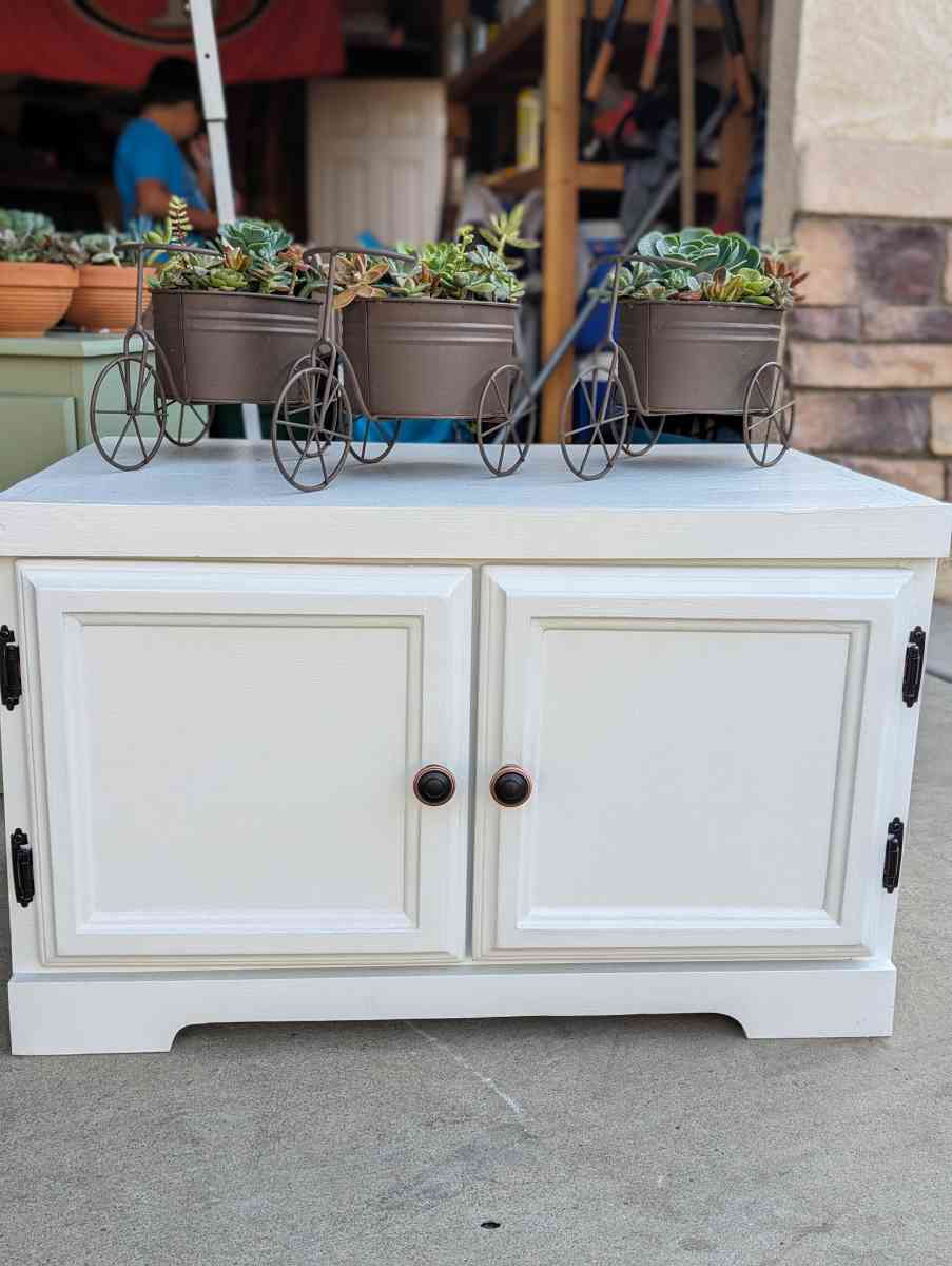 Plants and Arrangements - Porterville, California - FleaMarketBay