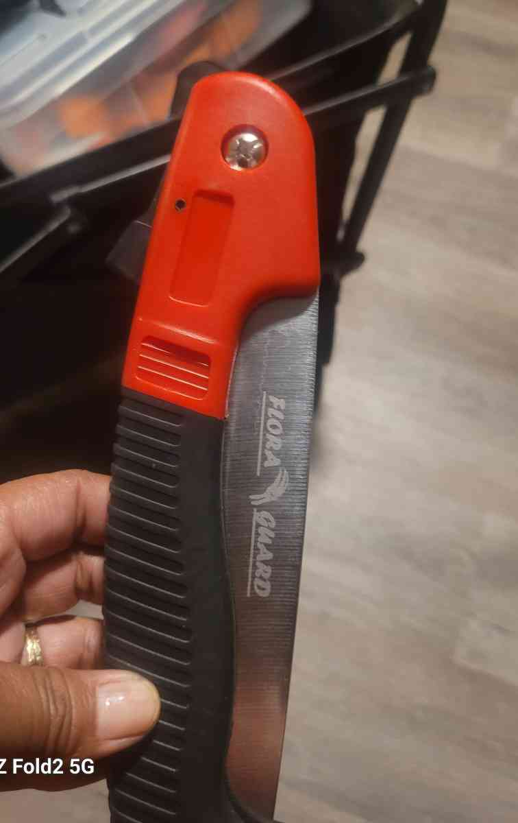 FLORA GUARD Folding Hand Saw - Orlando, Florida - FleaMarketBay