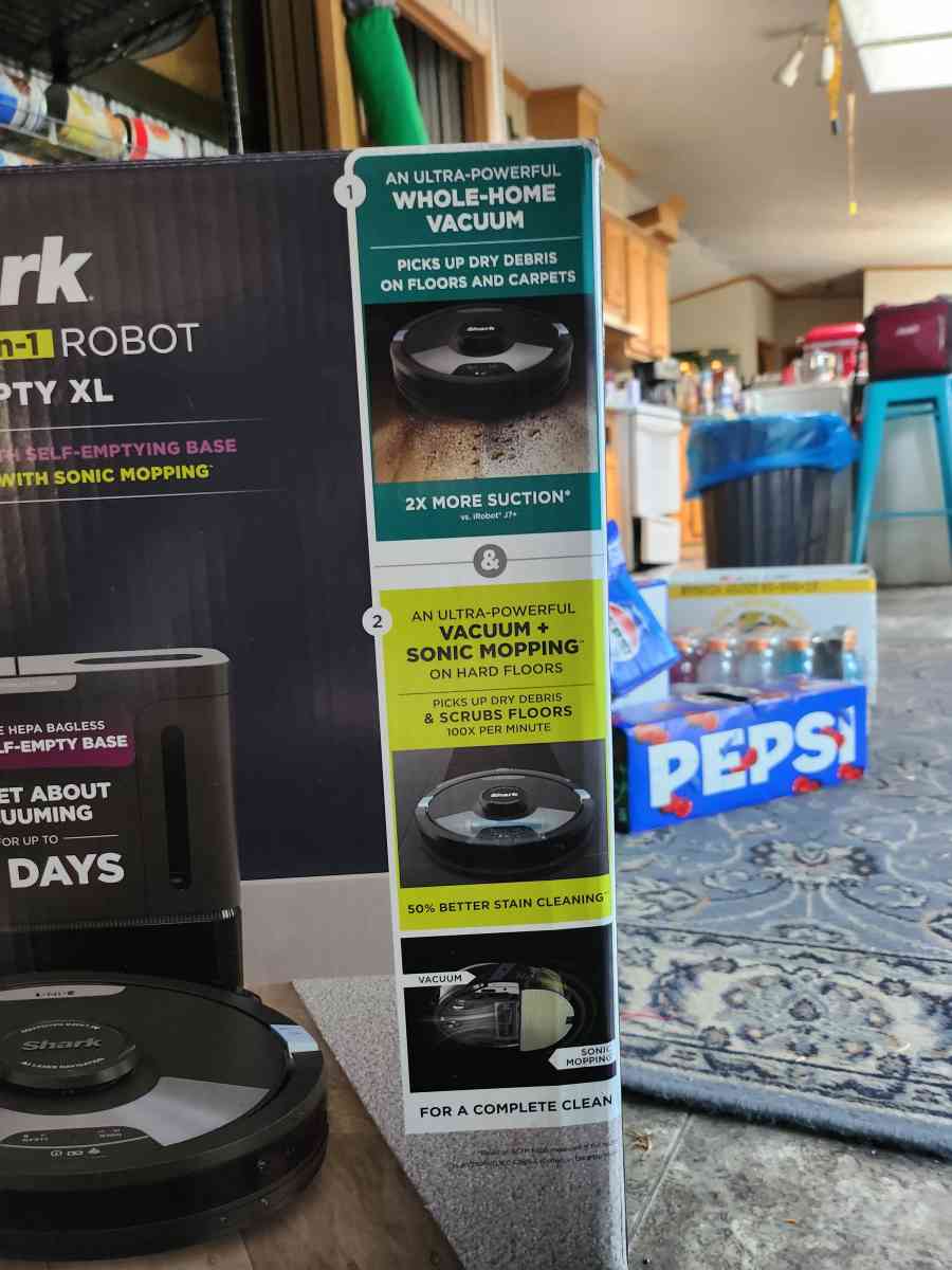 shark ai ultra 2 in 1self empty xl - Madison, Indiana - FleaMarketBay