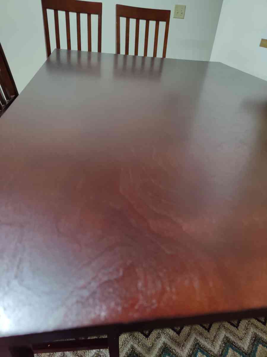 Dinner Table - Perrysburg, Ohio - FleaMarketBay