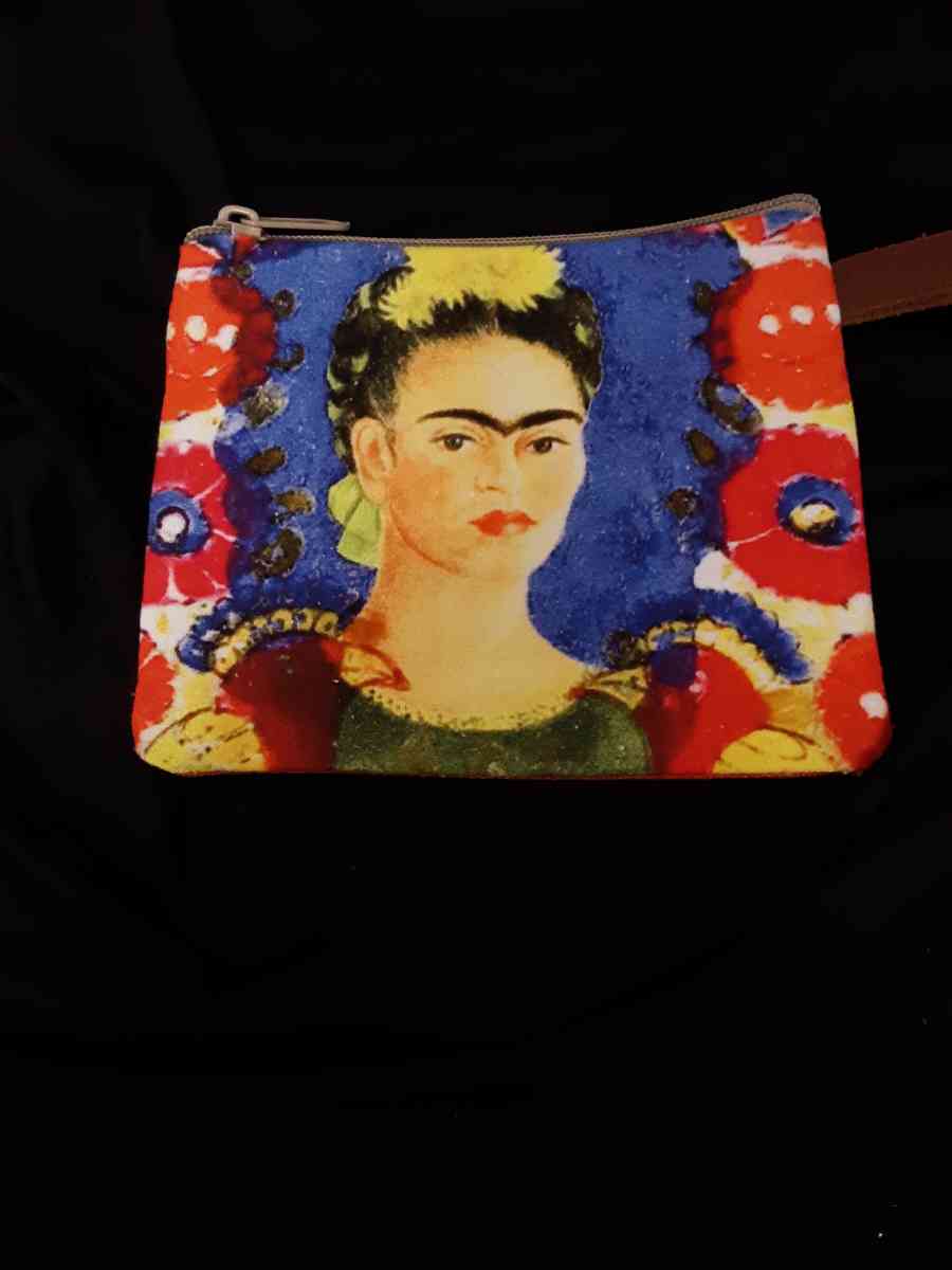 purses - Riverbank, California - FleaMarketBay