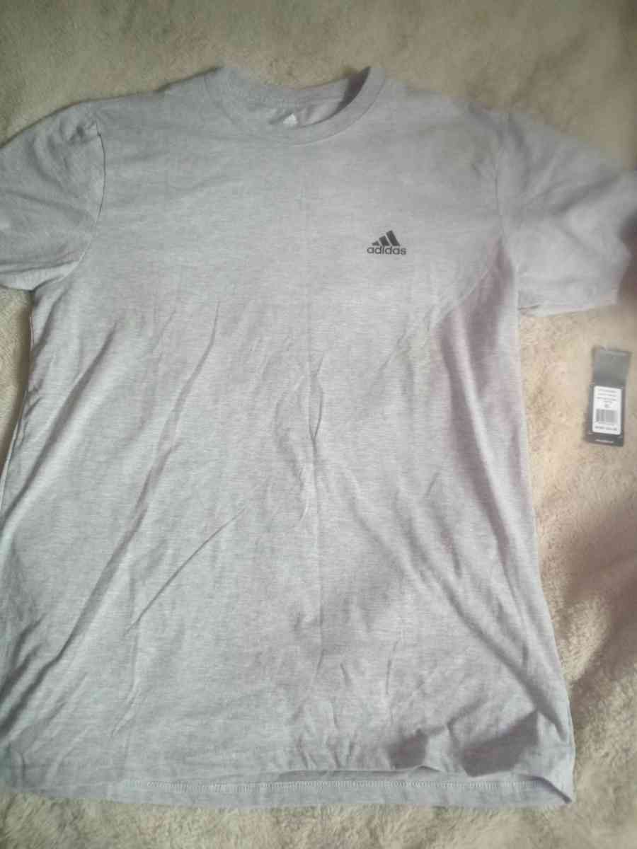 Adidas mens t shirt - Watsonville, California