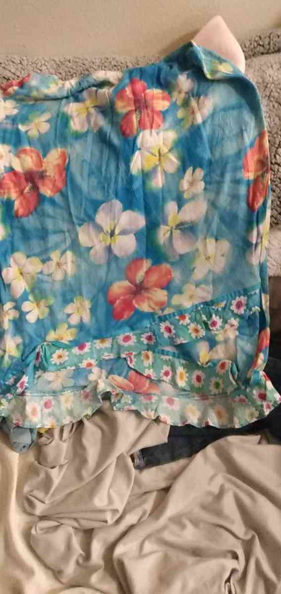 Hawaian skirt - Mill Creek, Washington - FleaMarketBay