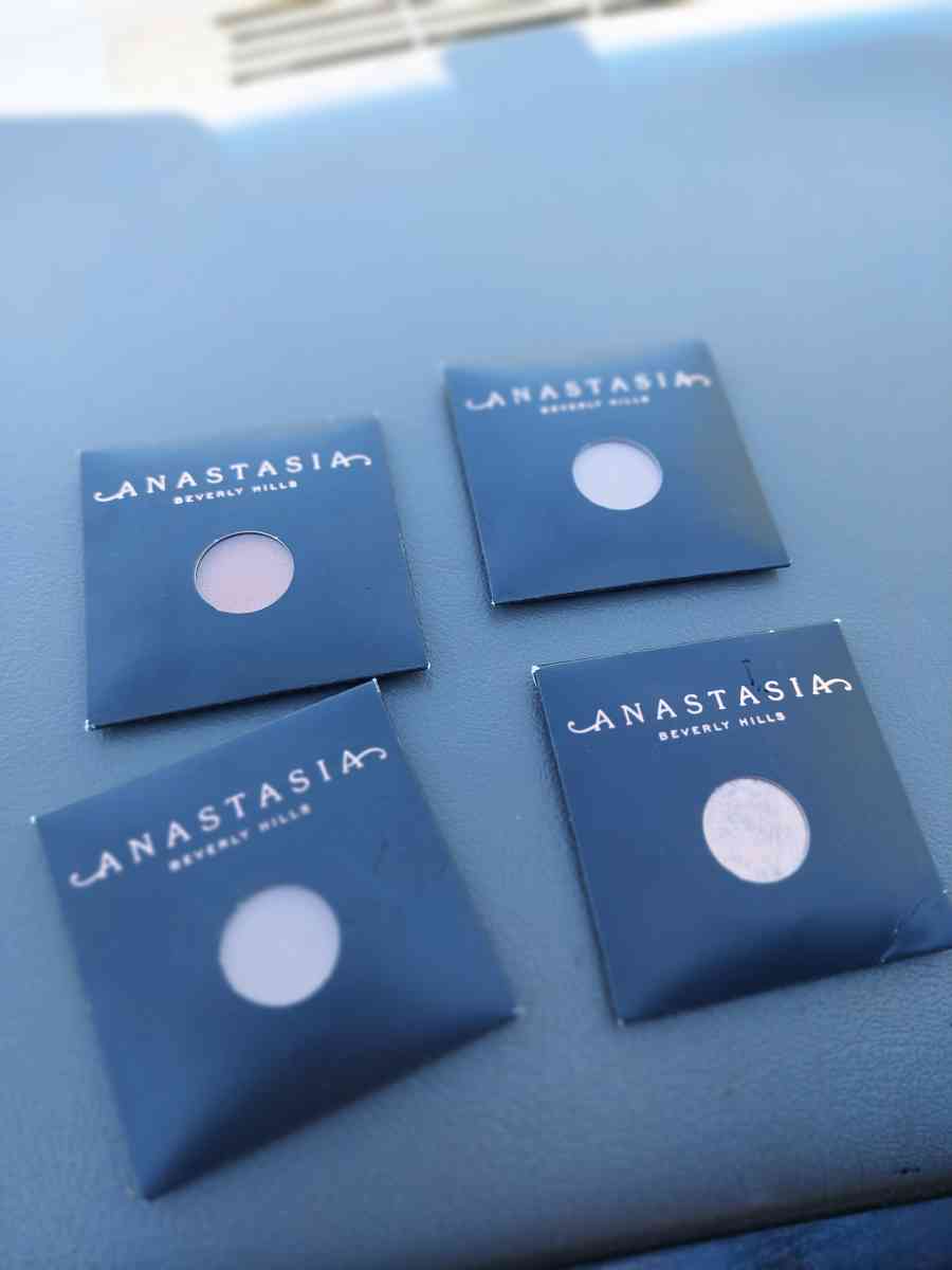 Anastasia Beverly Hills - Glendale, Arizona - FleaMarketBay