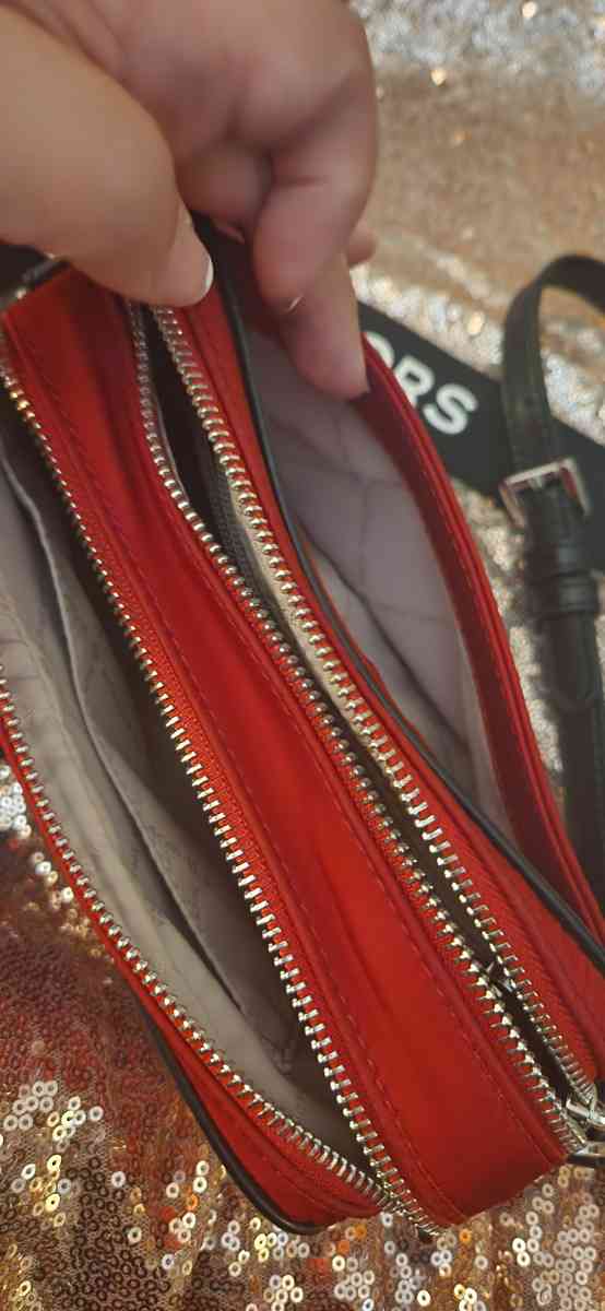 Red Mk crossbody - Westminster, California - FleaMarketBay