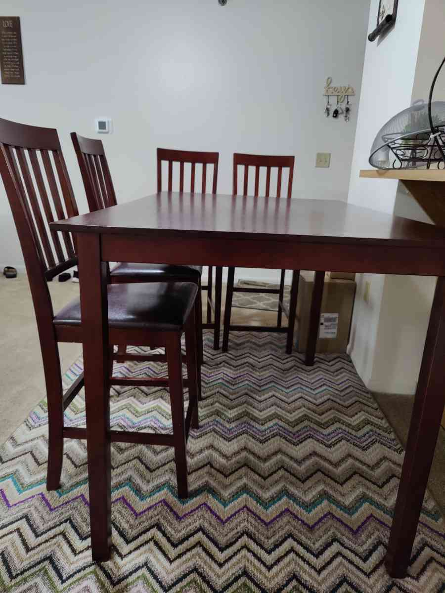 Dinner Table - Perrysburg, Ohio