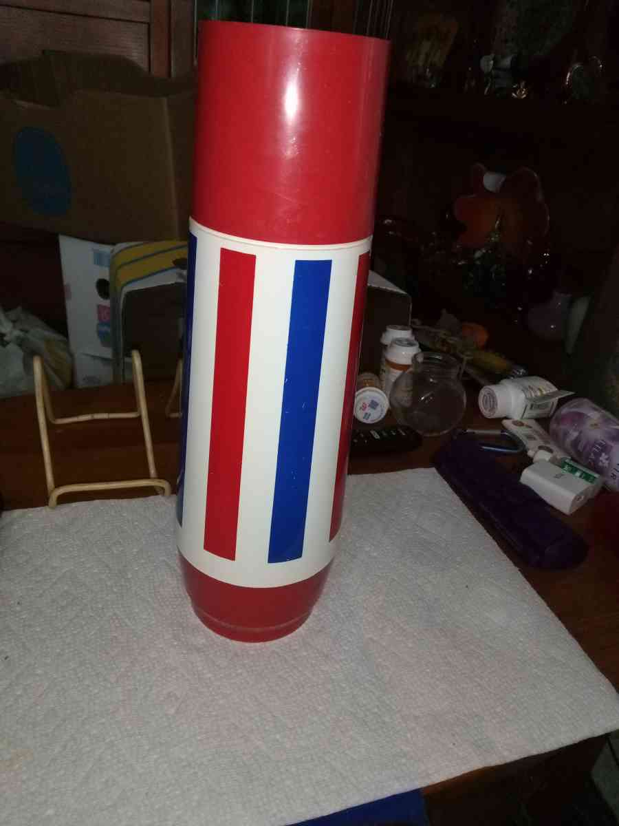 Red white and blue 2 quart Thermo Serv thermos - Pawtucket, Rhode Island - FleaMarketBay