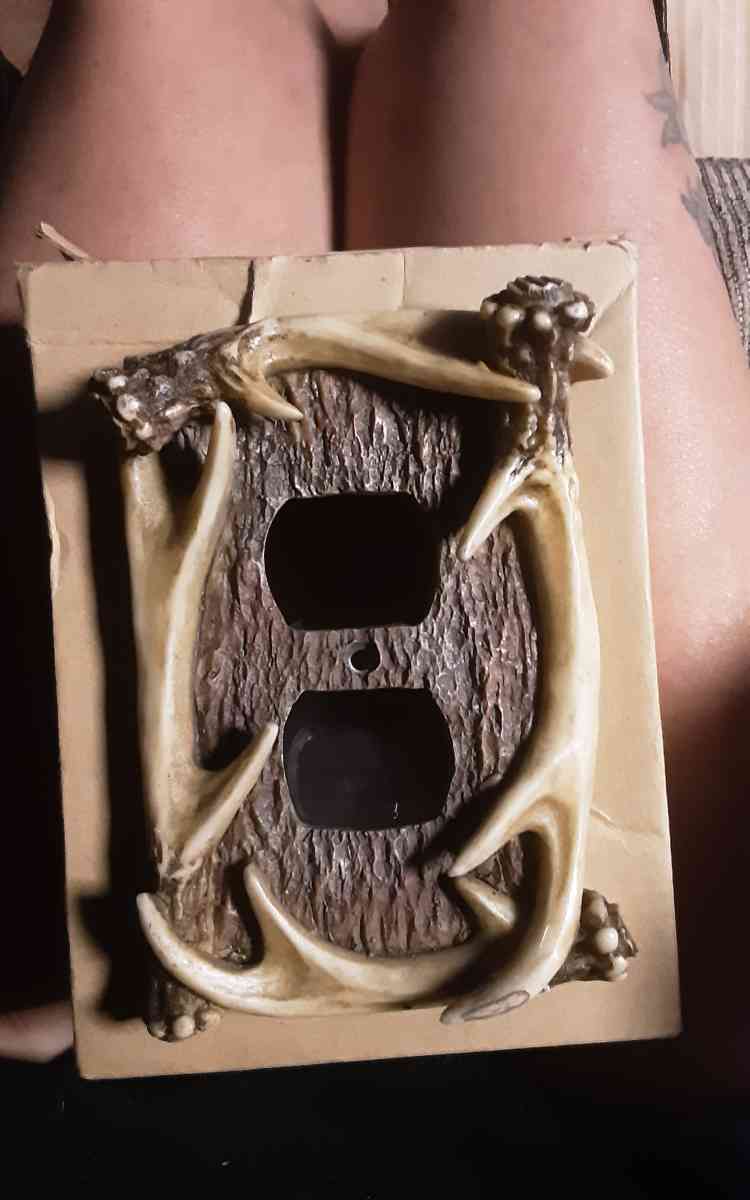 outlet covers - Alvarado, Texas - FleaMarketBay