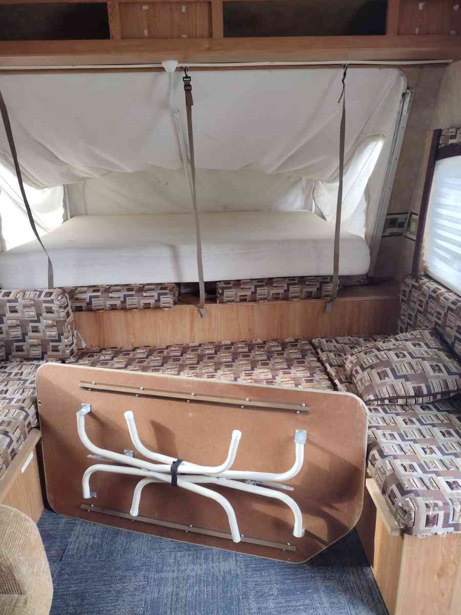 Jay feather camper - Agency, Missouri - FleaMarketBay