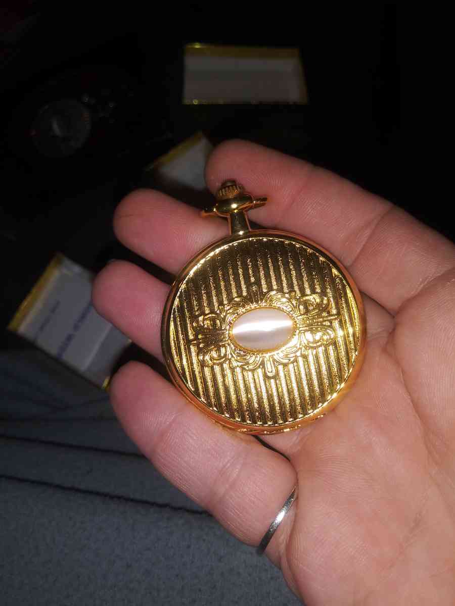 collectables cars and watches - Kingston, New York - FleaMarketBay