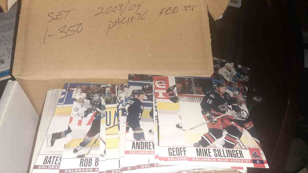 2003 04 Pacific hocky red parallel set - Binghamton, New York