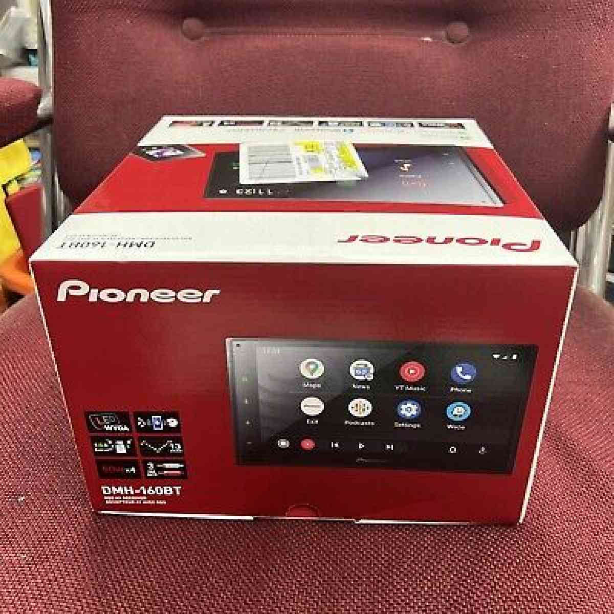 brand new Pioneer touch screen radio with Apple car play and - Daytona Beach, Florida