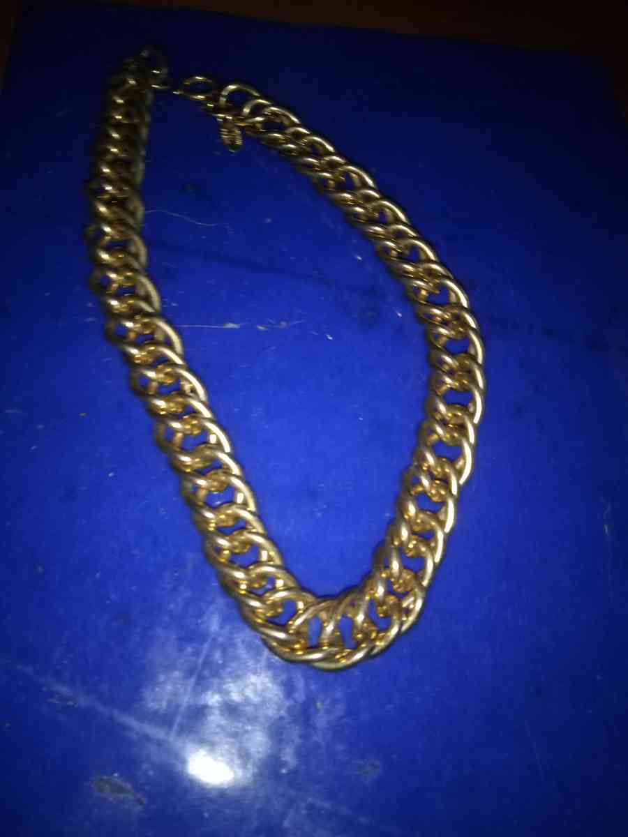 Erwin Pearl Gold toned chain Linc necklace - Pawtucket, Rhode Island
