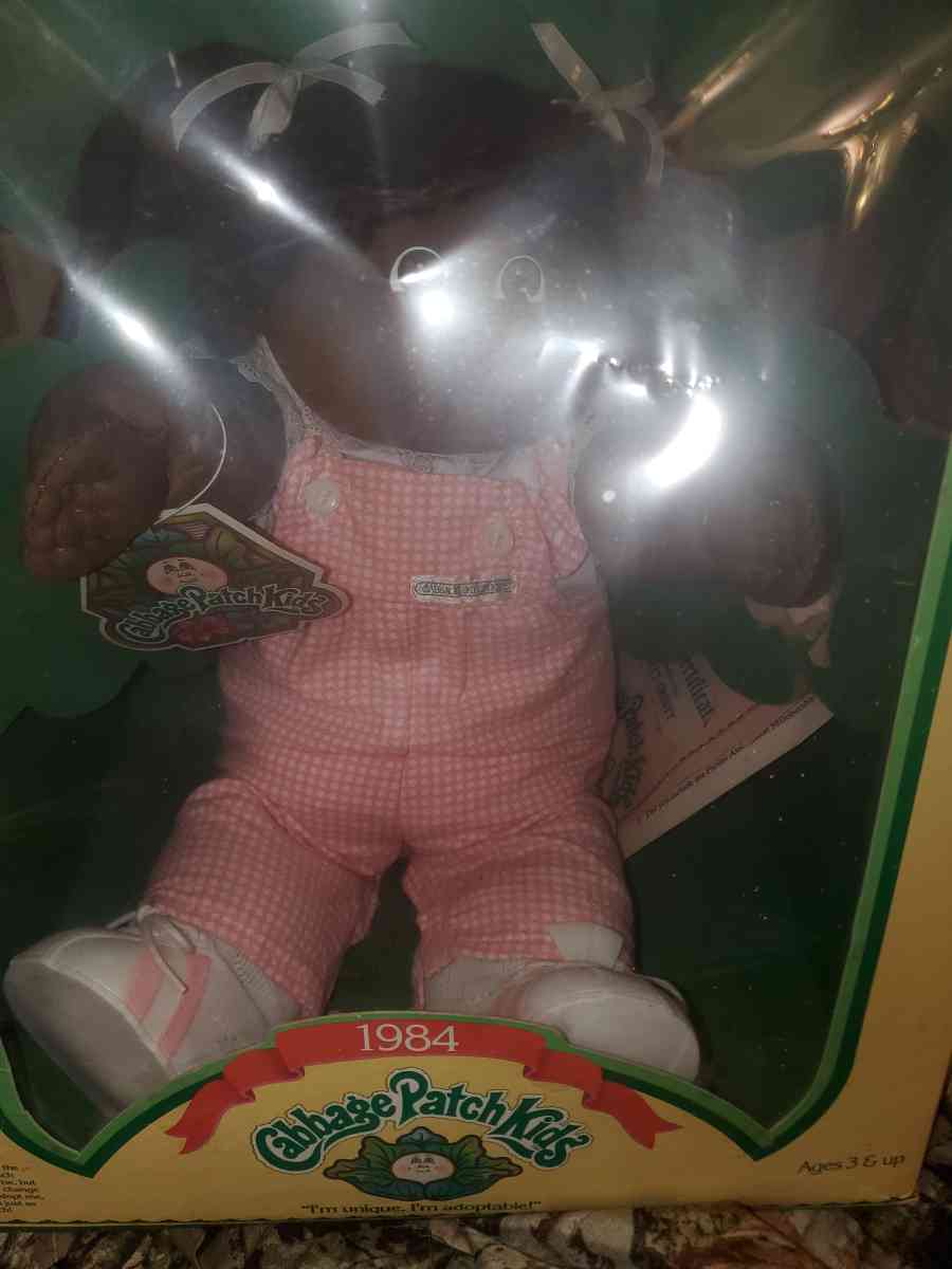 Black cabbage patch doll 1984 - Flat Rock, Michigan