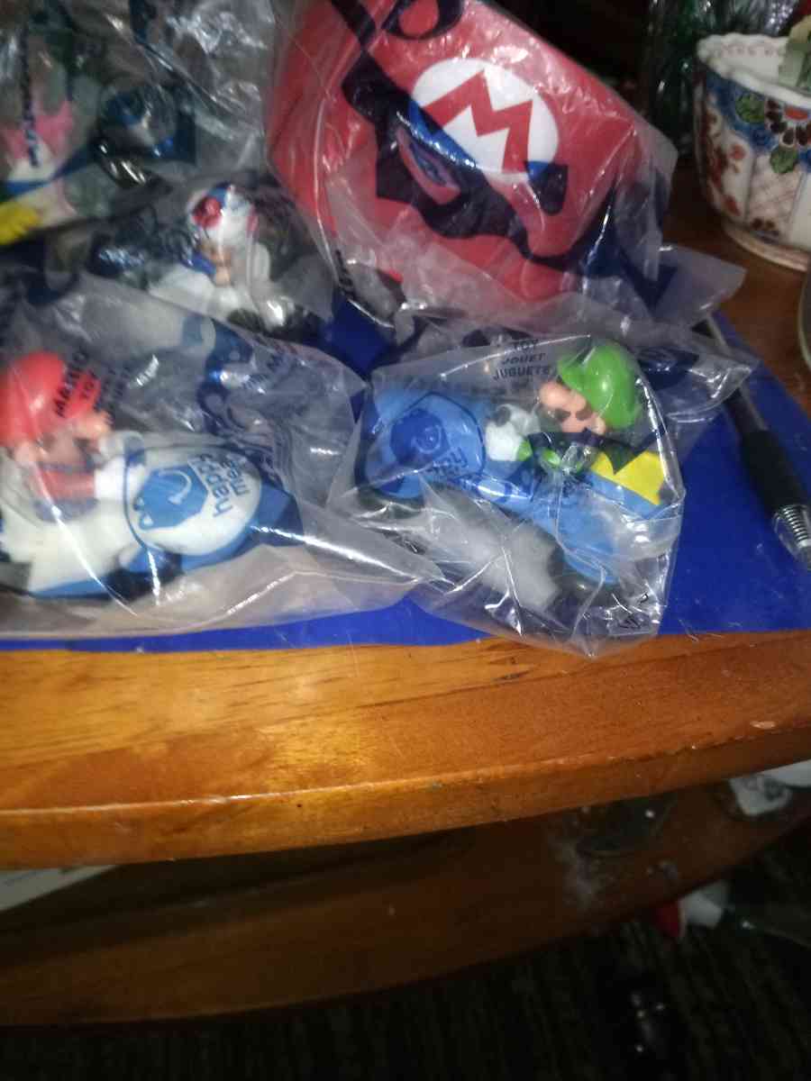 20014 Mariokart complete set 1 to 8 mib - Pawtucket, Rhode Island - FleaMarketBay