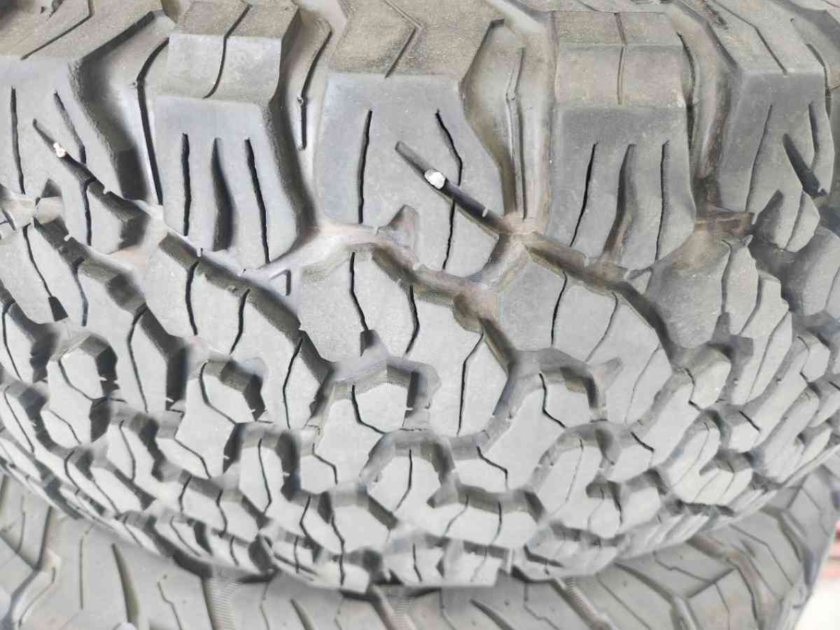 Chevy 1500 Wheels and tires BFGoodrich - Modesto, California - FleaMarketBay