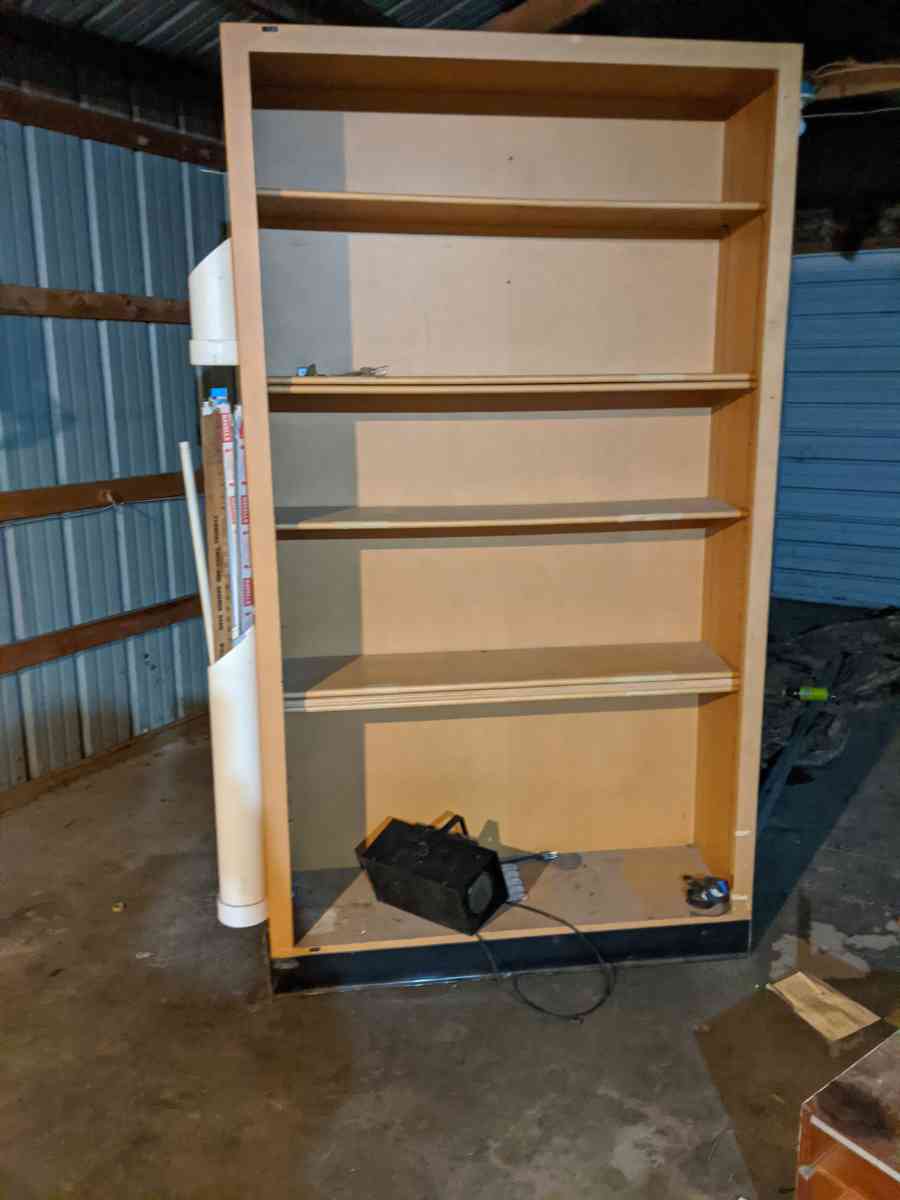 wood shelf - Centerville, Iowa