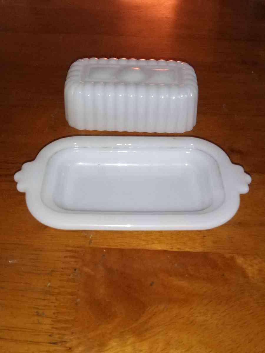 Hazel Atlas Half stick butter dish - Pawtucket, Rhode Island - FleaMarketBay