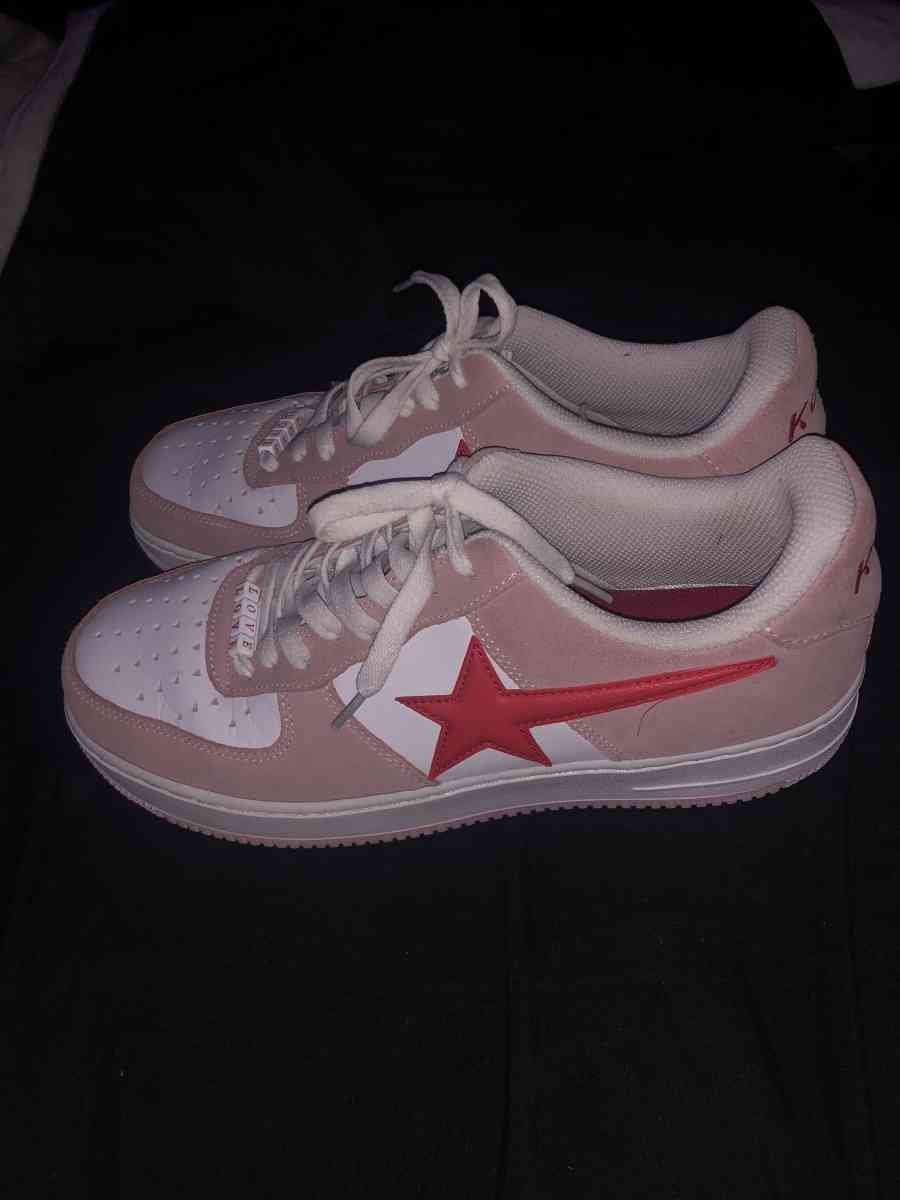 womens sneakers - Citrus Heights, California - FleaMarketBay