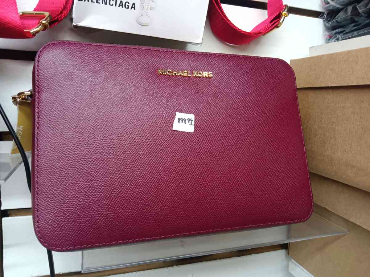 women bags - Norfolk, Virginia - FleaMarketBay