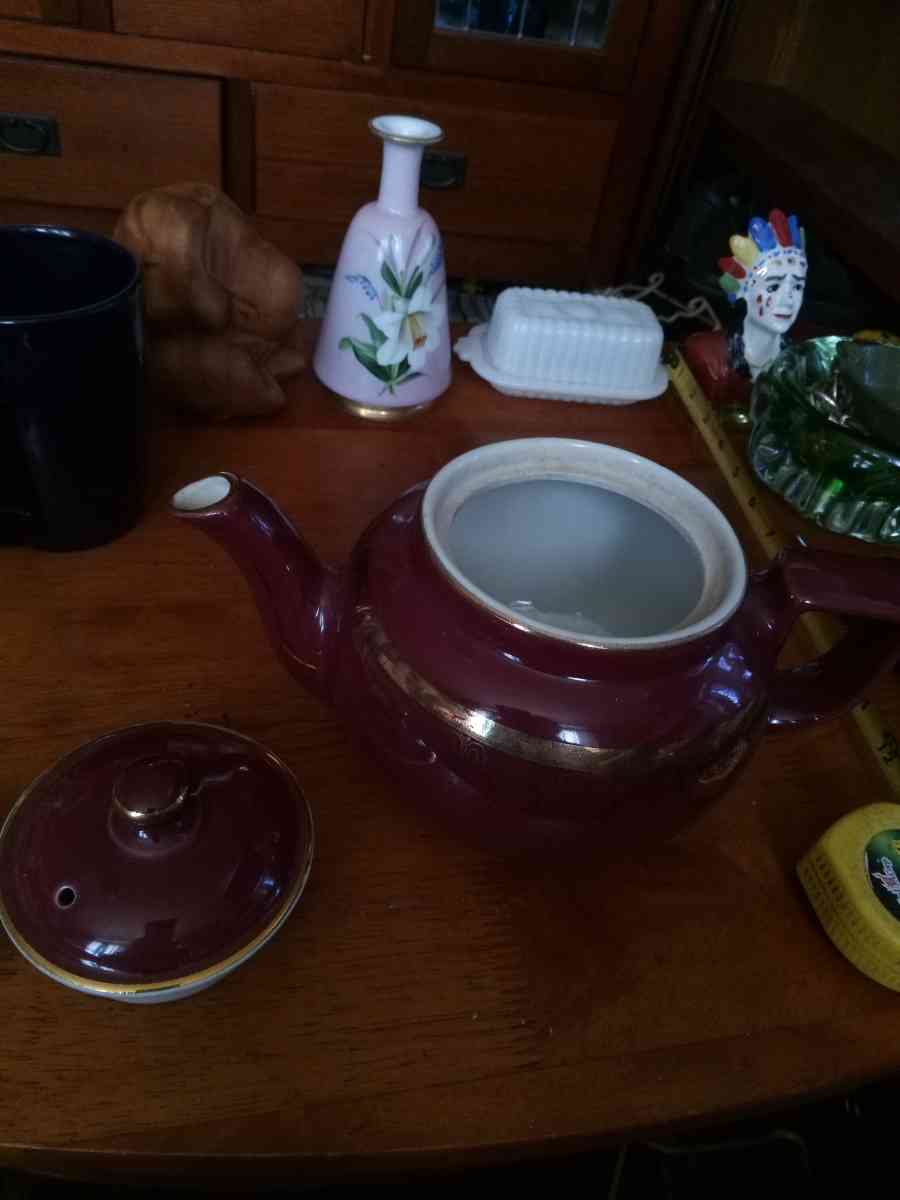 Hall Teapot - Pawtucket, Rhode Island - FleaMarketBay